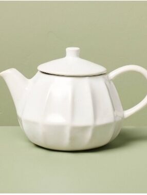 Hearth & Hand With Magnolia 44 fl oz Stoneware Teapot Sour Cream